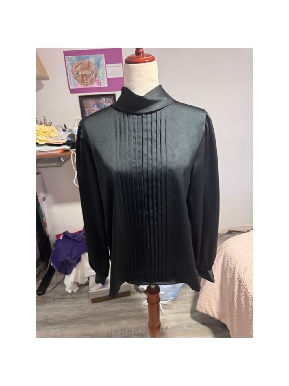 Silky shiny satiny black pleated shirt long sleeve vintage USA blouse sz large - Picture 2 of 9
